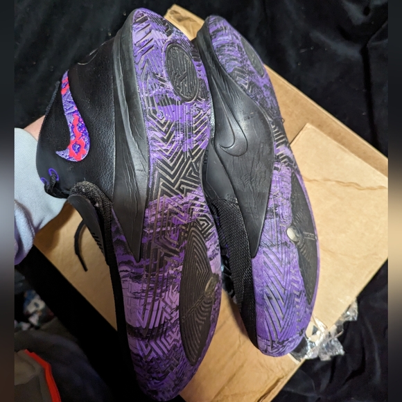 Nike Kyrie Irving fly trap Fierce Purple basketball size 11.5 black purple - Picture 4 of 15